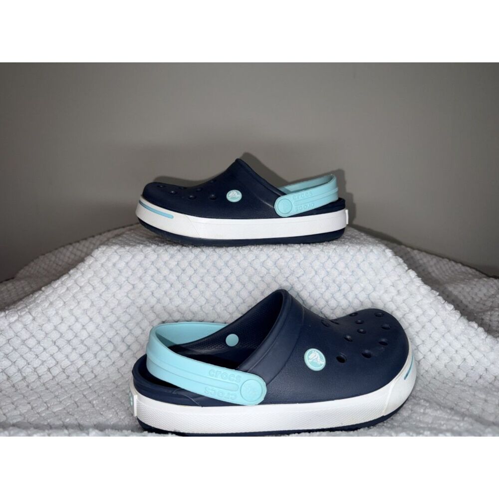 CROCS Blue Youth Size 3